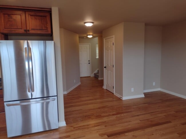 Entry Hall - 1223 2nd Ave NE