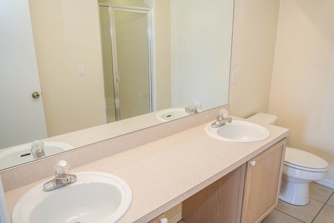 Photo - Second Floor 3 Bed 2 Bath Condo in South K...