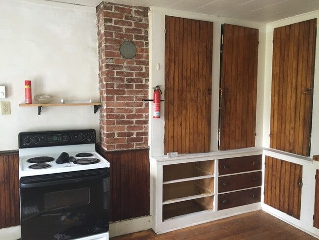 Photo - 139 Railroad St Unit 2