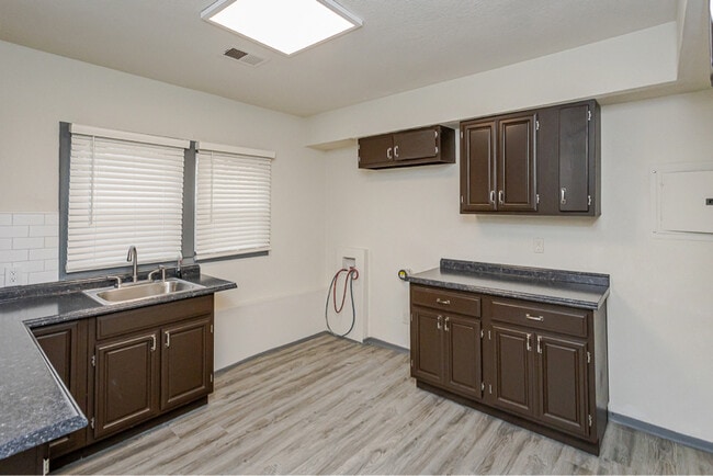 Photo - 423 Langdon St Unidad 1/2