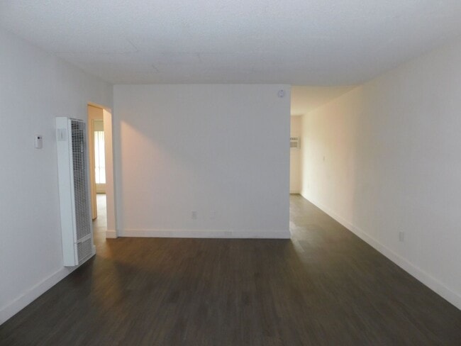 201-205 Turf Dr.