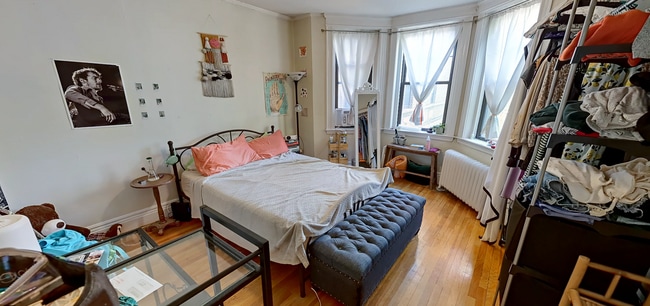 48 Queensberry St Unit 1B