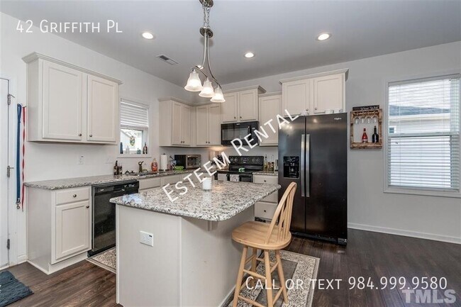 Photo - 42 Griffith Pl