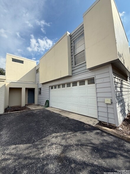 Building Photo - 11842 Sandman Dr Rental