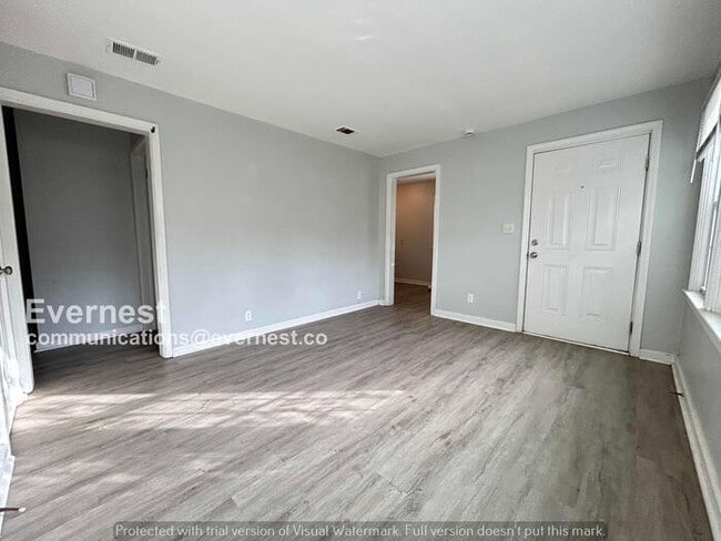 Photo - 1819 Oakmont Dr NW