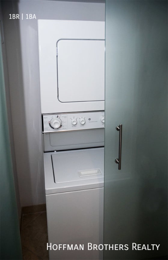 Photo - 1418 N Poinsettia Pl Unit 6