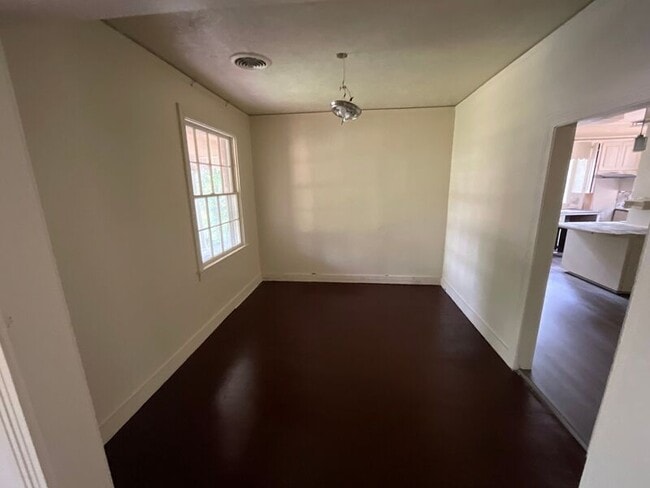 Photo - 262 Dona Ave