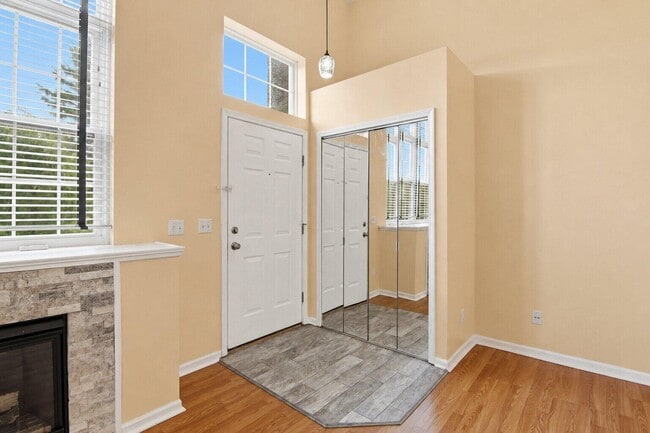 Photo - 1930 Lindsay Ln