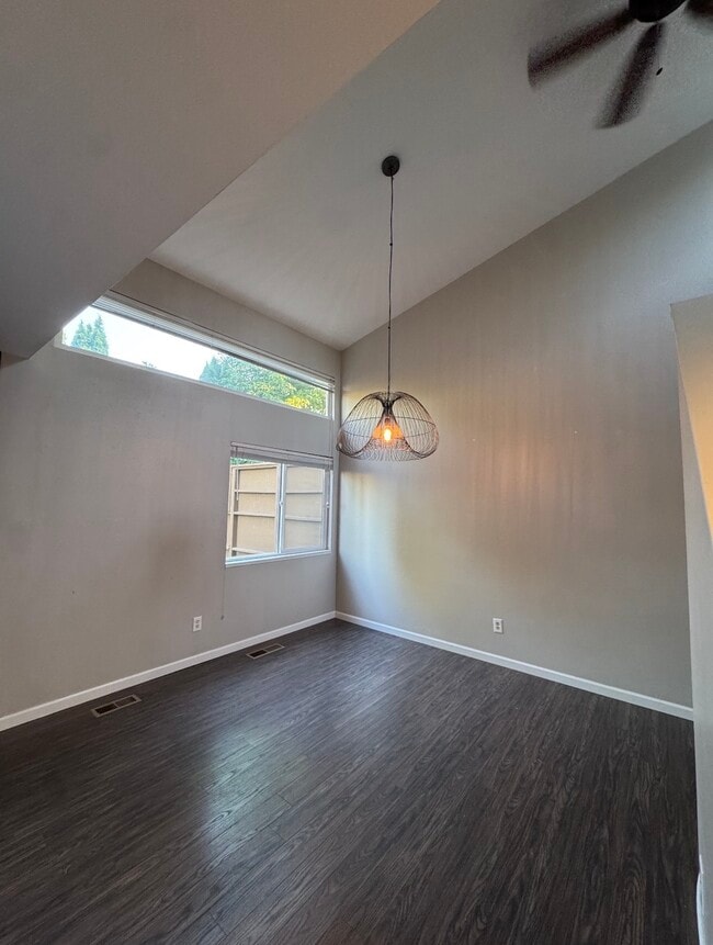 Photo - 1579 NW Eastbrook Ct