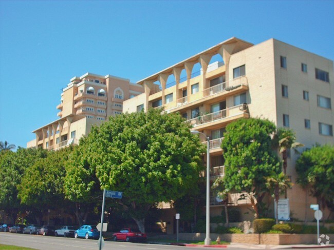 Building Photo - Burton Plaza Apartments