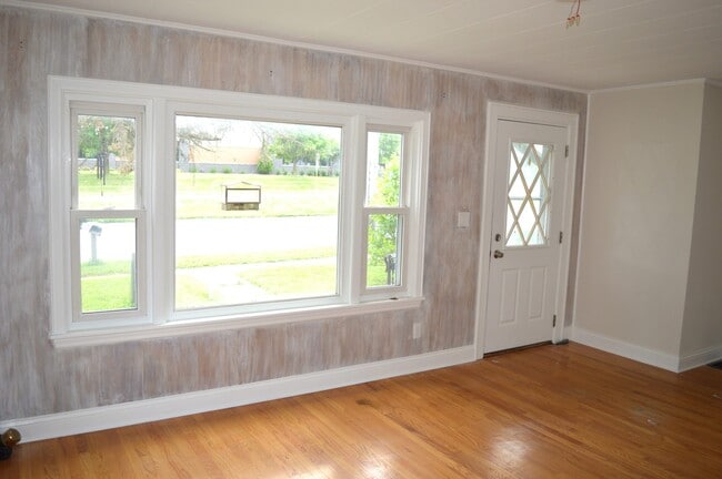 1612 Packers Ave