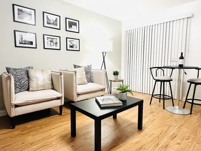 Photo - 1700 SW 16th Ct Unit Summit House