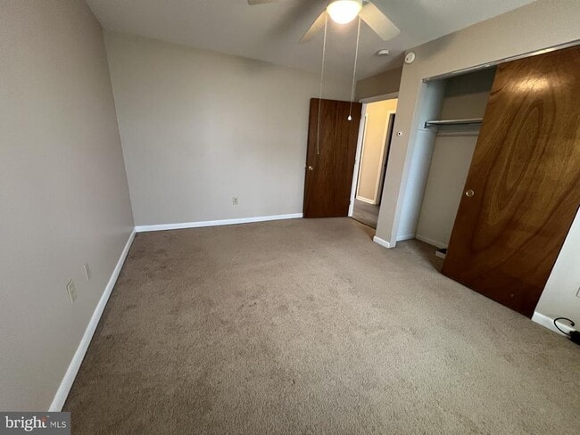 Photo - 306 Walnut Ct Way
