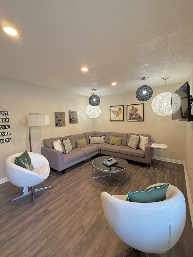 Dwell Apartment Homes