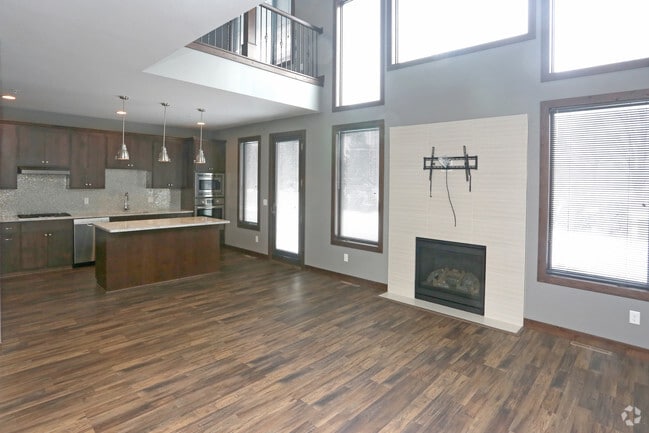 Photo - Pinnacle Bluffs