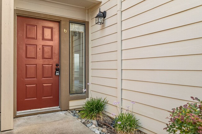 Photo - 5601 Walnut Ave