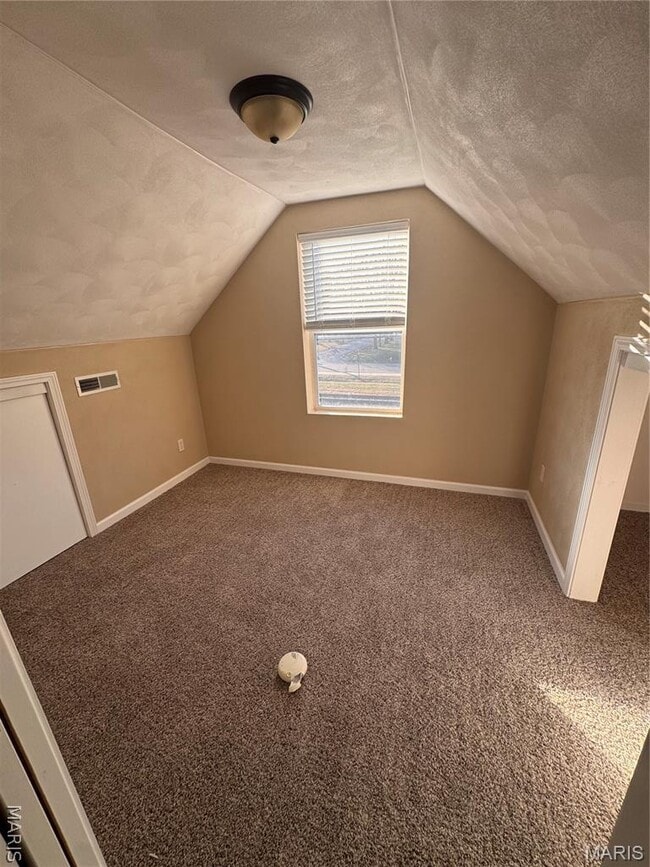 Photo - 102 Karl Pl