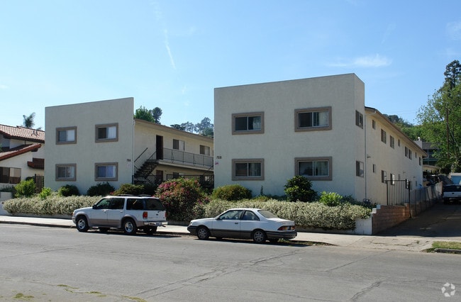 Building Photo - 711 E. Pleasant Street