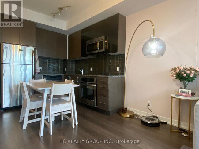 Photo - 98 Lillian St Unit 1718