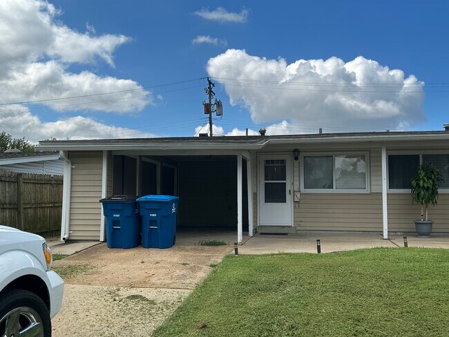 Building Photo - 2333 St George Ln