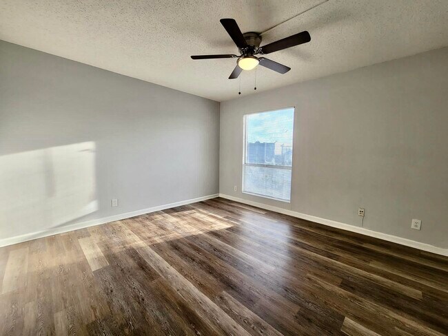 Photo - 1500 N Congress Ave Unit B4