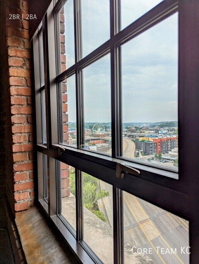 382 W 22nd St Unit 810