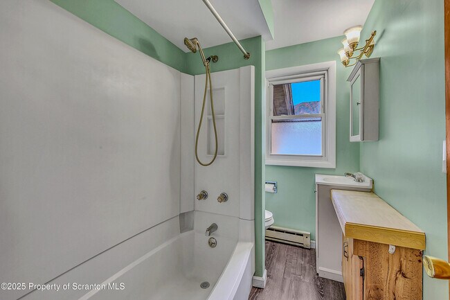 Photo - 1701 Green Ridge St