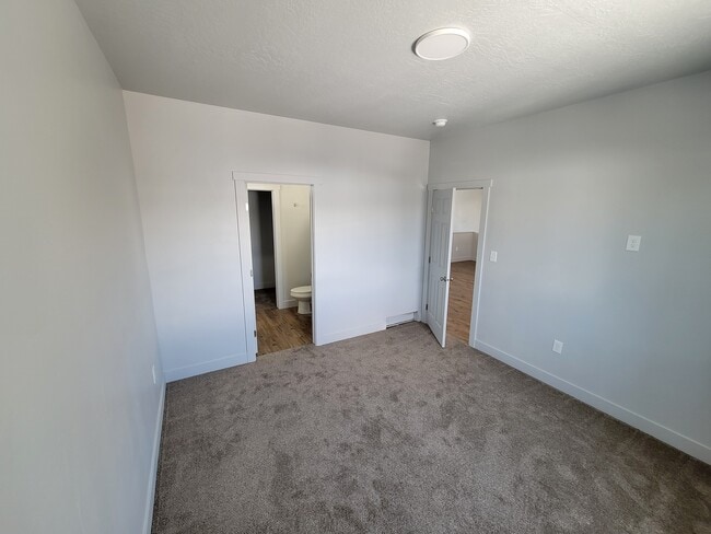 Photo - 200 Gannett Dr