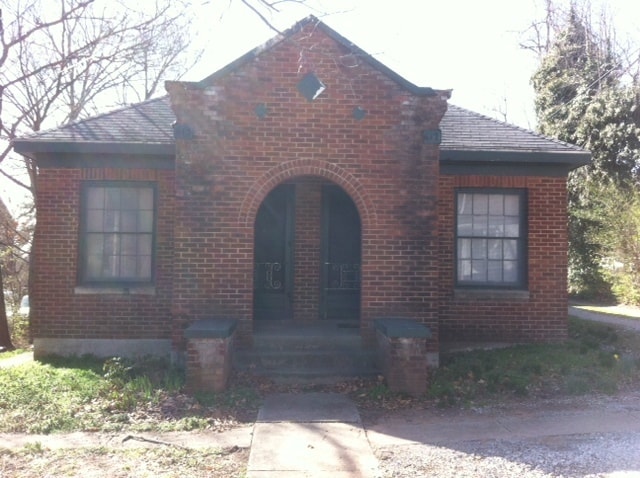 Building Photo - 615-617 West Reagan Street Unit 617