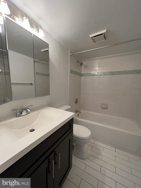 Photo - 1420 Locust St Unit 6H