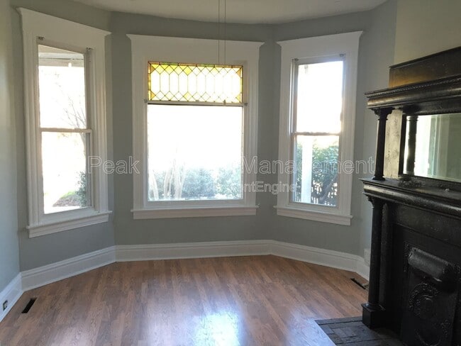 Photo - 2901 Ellwood Ave Unidad 1