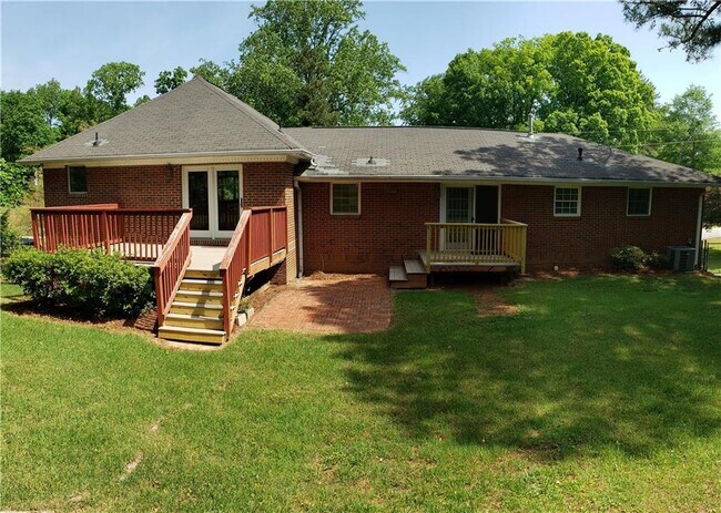 Photo - 3662 Rock Springs Dr