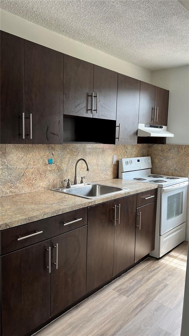 Photo - 1607 NW 16th Ave Apartamento Unidad 1