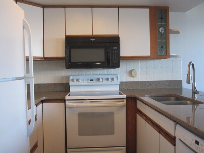 Photo - 103 Rockwell Ave Unit Rockwell Condo B-18