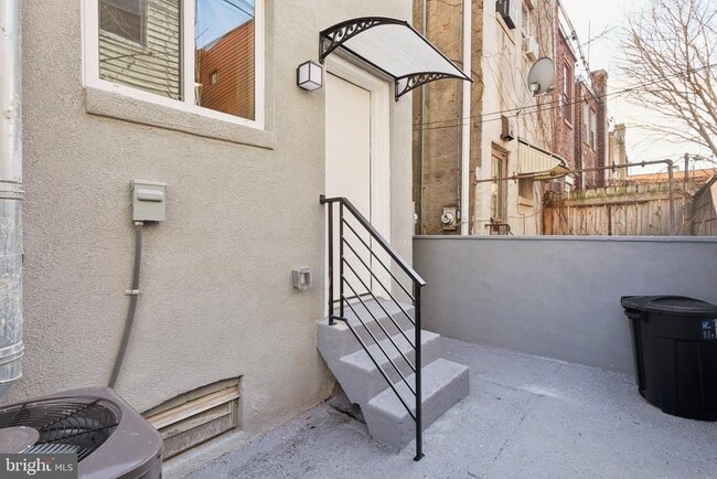 Photo - 2242 S Bonsall St