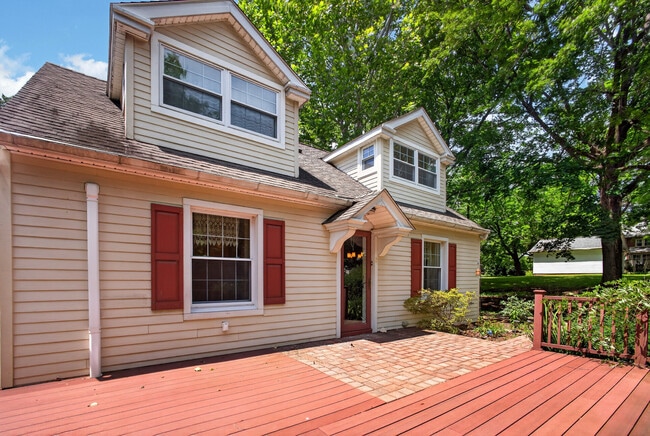 1164 E Schuylkill Rd
