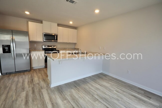 Photo - 3125 Van Day Way