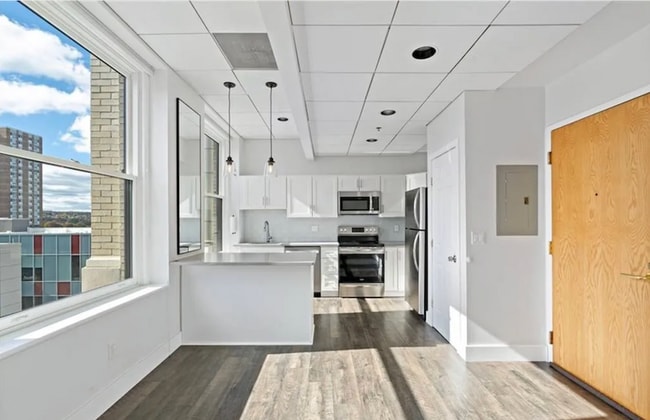 Photo - 108 W Jefferson St Unit 702