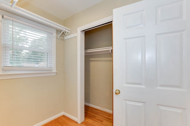 Photo - 1701 Meredith Rd