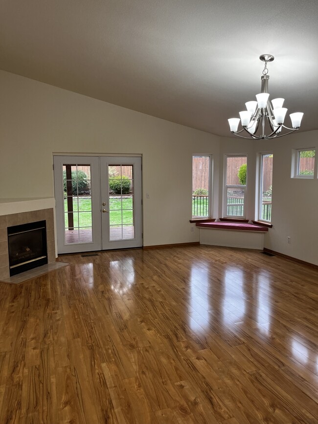 Photo - 6540 3rd Way SE