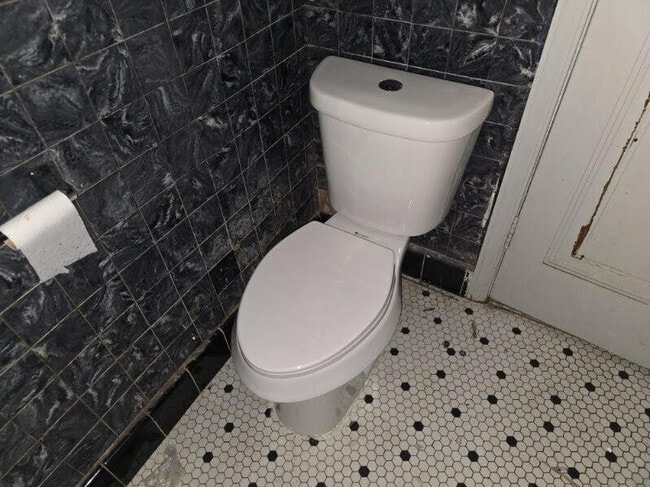 Photo - 9120 Winthrop St