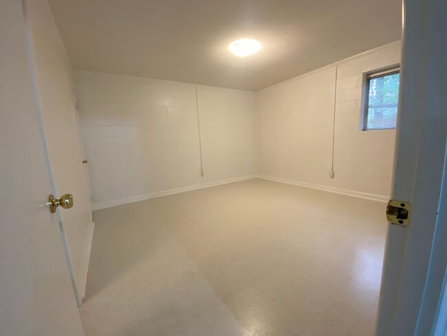 Photo - 206 Oleander Rd