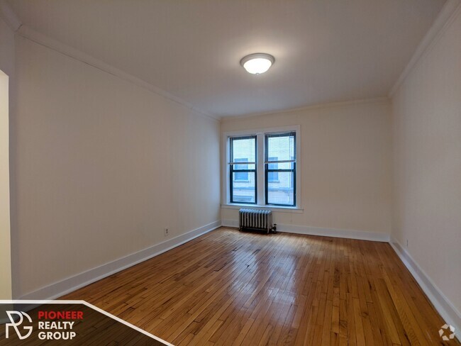 Building Photo - 2331 N Spaulding Ave Unit 1A Rental