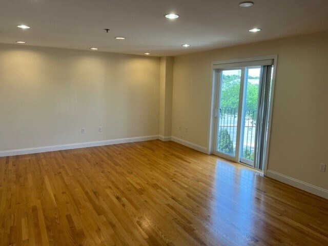 Photo - 24 Arsenal St Unit 2A