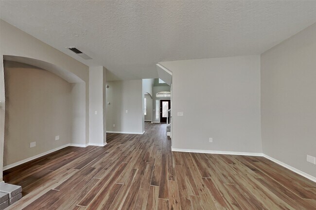 Photo - 19410 Kacey Ln Ct