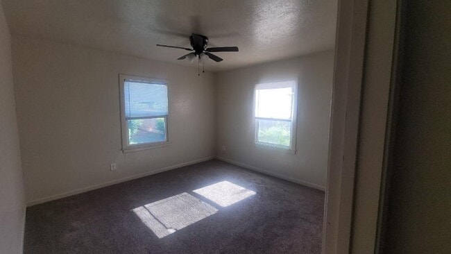 Photo - 119 E Kearney Blvd