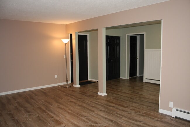 Building Photo - 521 19th St NW Unit 31