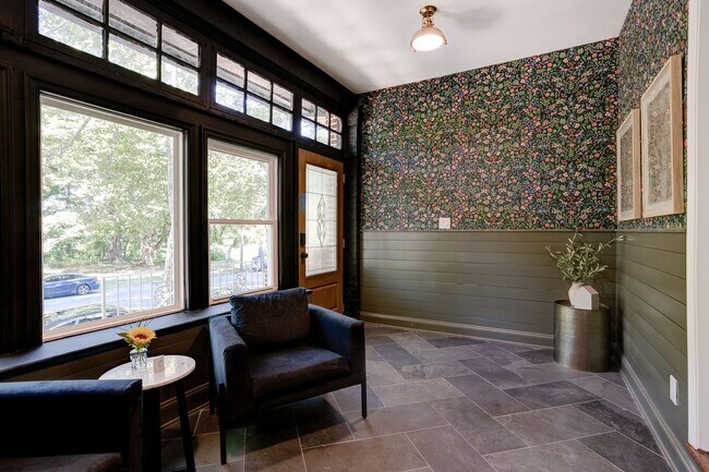 Photo - 513 Cobbs Creek Pkwy Unidad 1