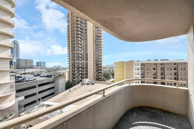 Photo - 3525 Sage Rd Unit 909
