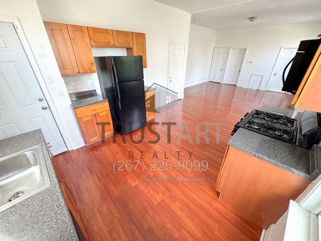 Building Photo - 501 S 49th St Unit 1